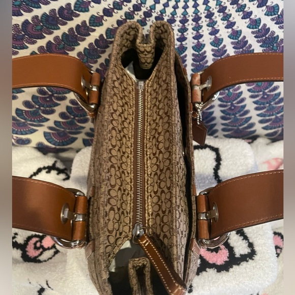 SoHo Y2K Coach Hamptons tote - Picture 6 of 8